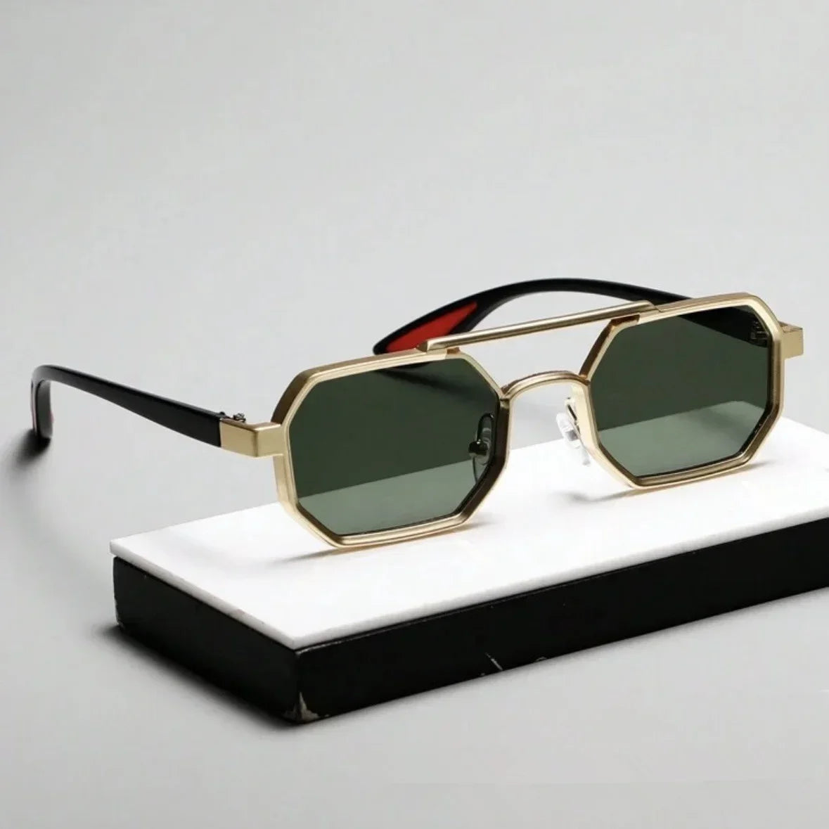 Vintage Square Sunglasses for Men Steampunk Sunglasses Retro Women Punk Style Fashion Glasses Retro Shades Gafas De Sol